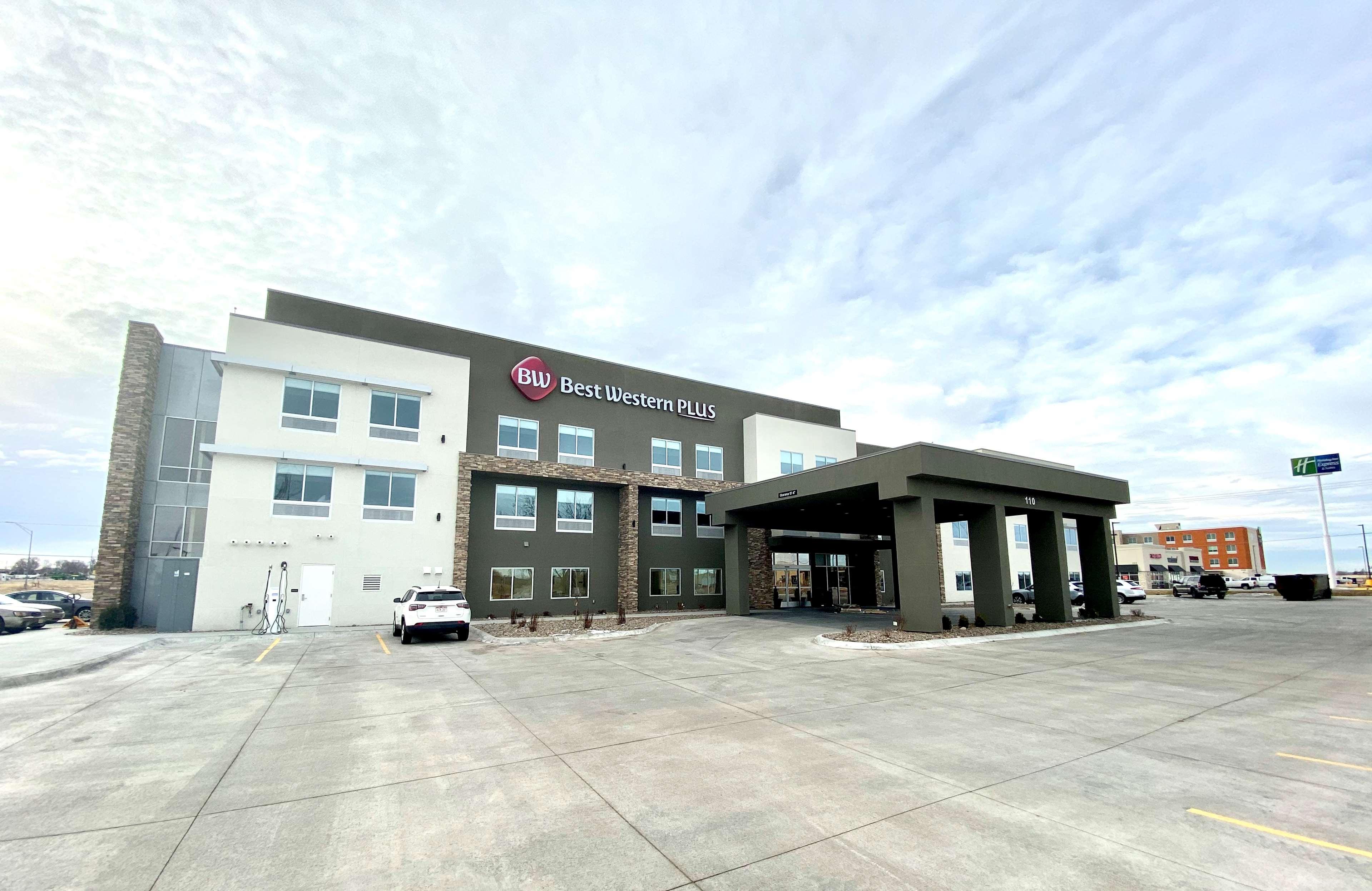 Best Western Plus Ogallala Inn Bagian luar foto